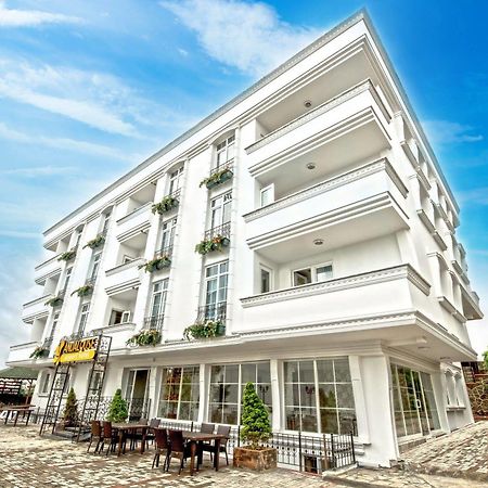 อันดาลุส สวีท โฮเต็ล Hotel ทรับซอน ภายนอก รูปภาพ