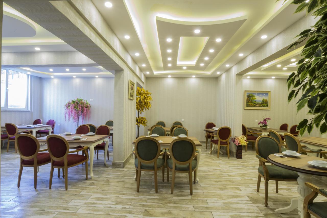 อันดาลุส สวีท โฮเต็ล Hotel ทรับซอน ภายนอก รูปภาพ