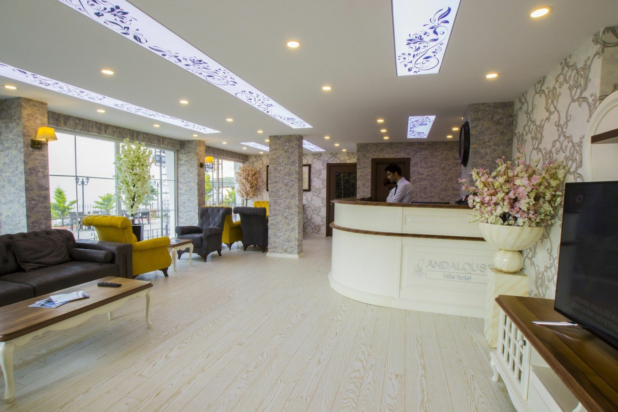 อันดาลุส สวีท โฮเต็ล Hotel ทรับซอน ภายนอก รูปภาพ