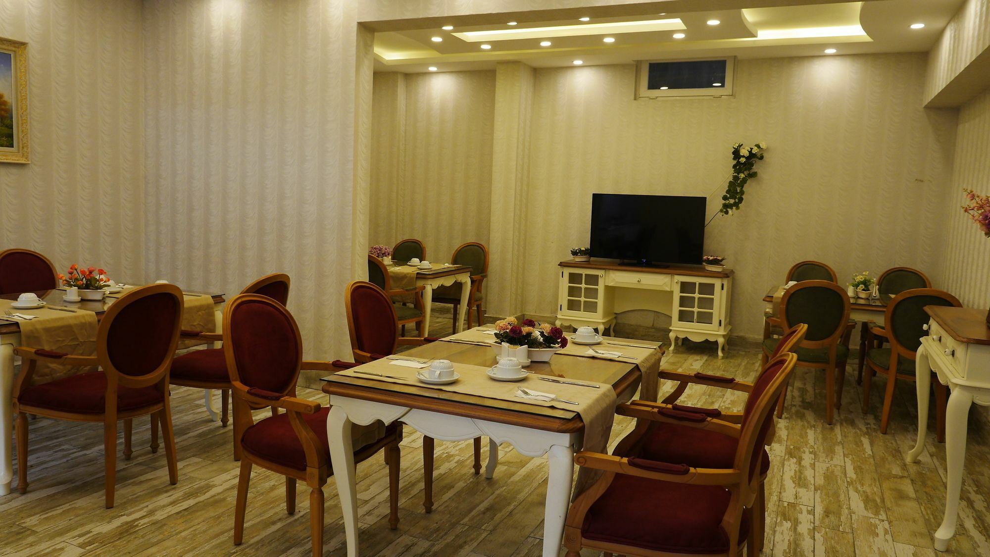 อันดาลุส สวีท โฮเต็ล Hotel ทรับซอน ภายนอก รูปภาพ